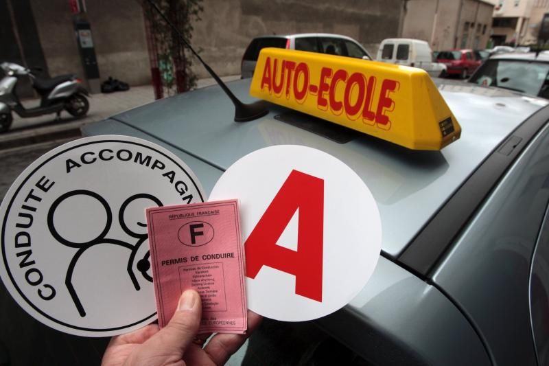 auto moto ecole de la passerelle anizy le chateau